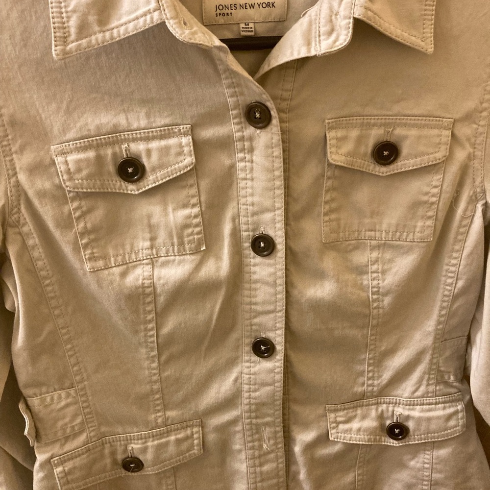 Jones New York Jacket Tan with Pockets Button Down